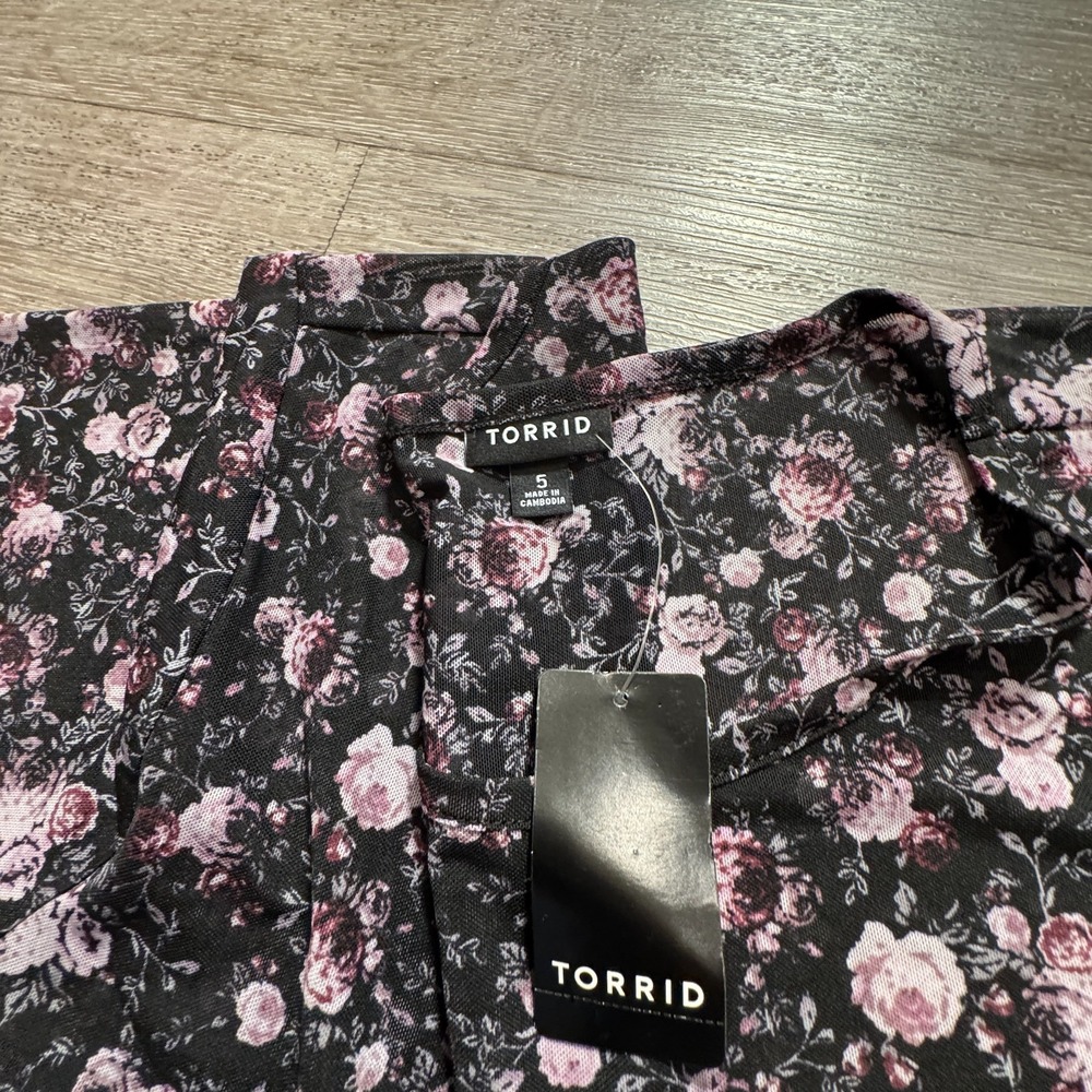 Torrid Top Womens 5x Black Pink Rose Floral Mesh Tunic Crew Neck Peasant Nylon - Picture 3 of 9
